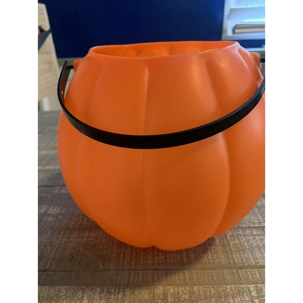 Plastic Blow Mold Pumpkin Pail Halloween Bucket Jack-O-Lantern USA‎ 1997
